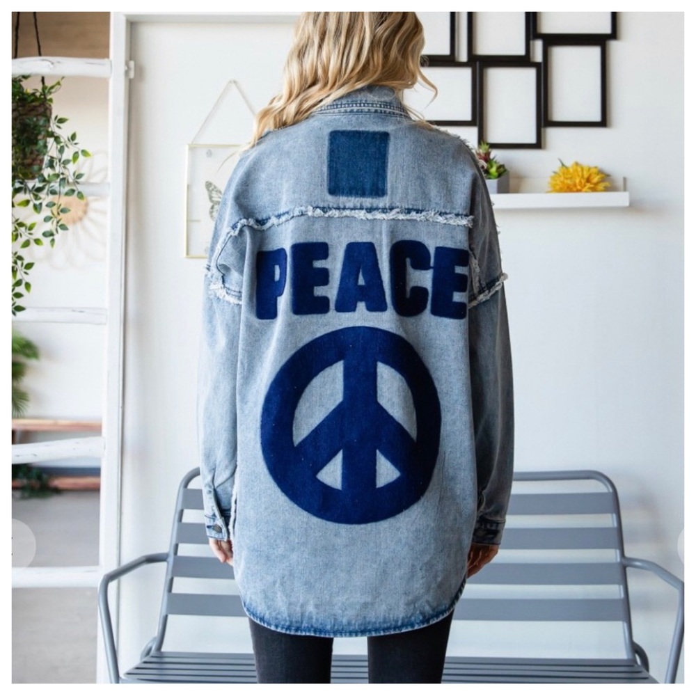 36 Fabulous Color block denim wash Jean Jacket - Picture 7 of 8
